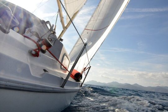 Private sailing excursion & Provencal picnic