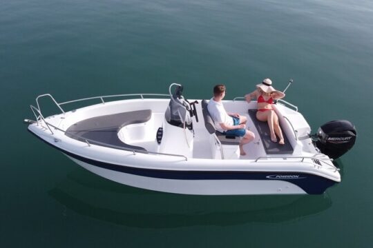 boat trip without a license to the Lérins Islands